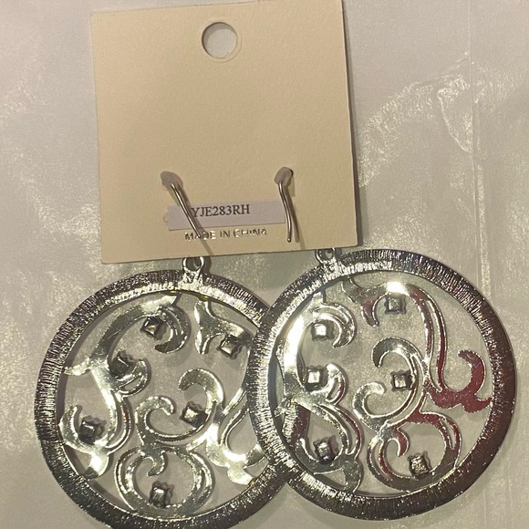 DaVinci Silver Dangle Earrings - Picture 3 of 4